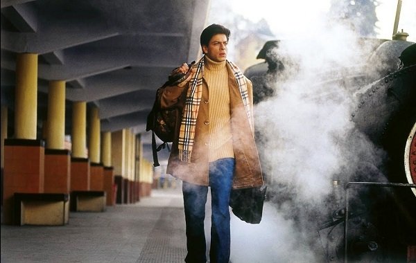 Shah Rukh Khan in "Main Hoon Na"