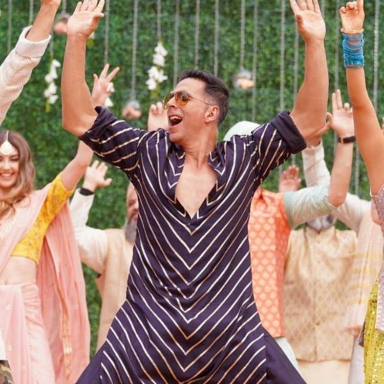 Good Newwz! Akshay Kumar shares a sneak-peek of Sauda Khara Khara!