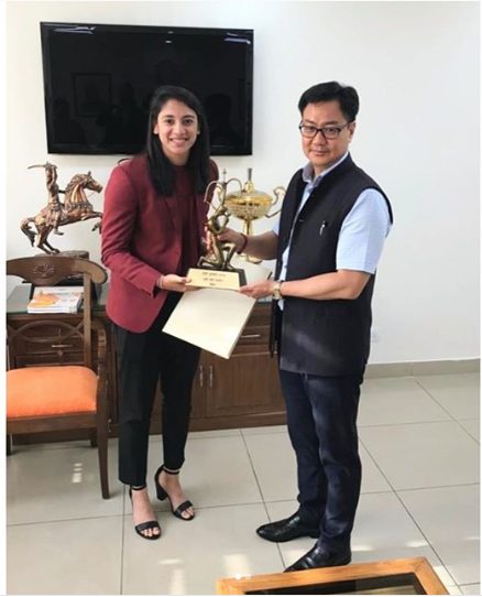 Smriti Mandhana receiving the Arjuna Award