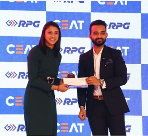 Smriti receiving the 'International Women Cricketer of the year 2019' award