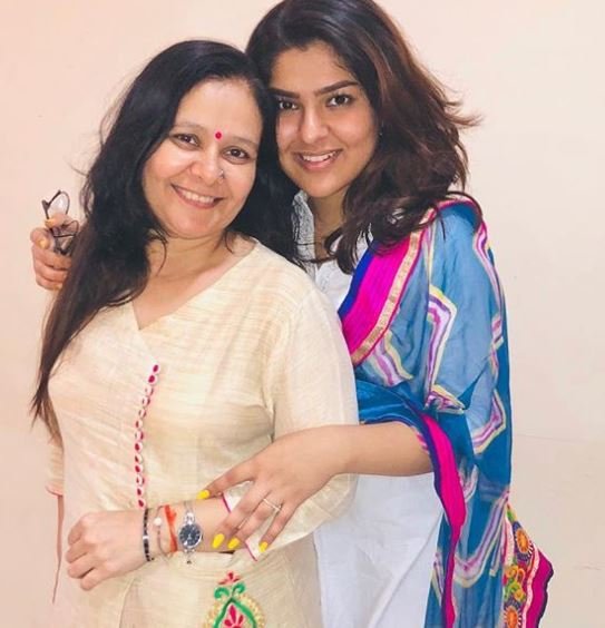 Nidhi Bhanushali with her mother, Pushpa Bhanushali