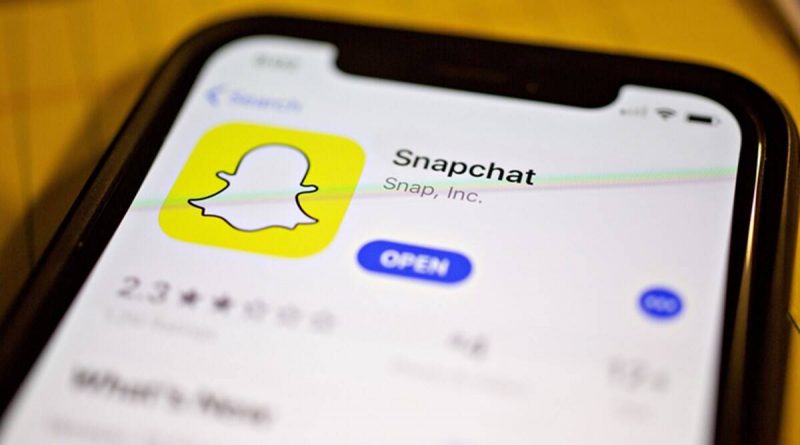 Snapchat Private Stories: Don’t Let Them See It All!