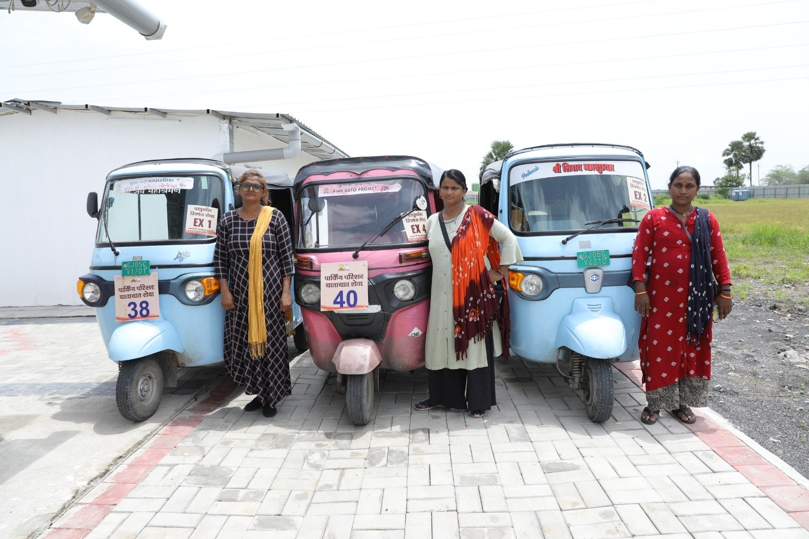 Advancing Towards Self-Reliance: Surat Municipal Corporation’s Pink E-Auto Project