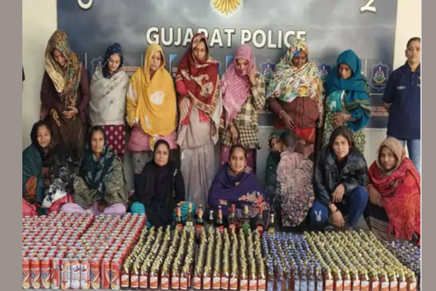 Ahmedabad Crime Branch Busts Major Alcohol Smuggling Operation Led by Women