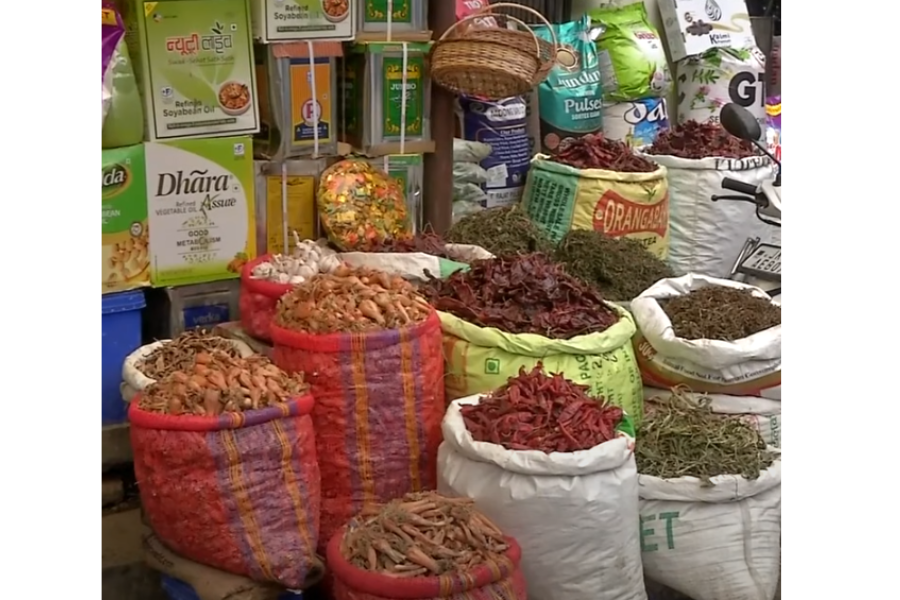 Traditional ‘Hokh Suen’ Dried Vegetables in High Demand During Kashmir's Winter Season