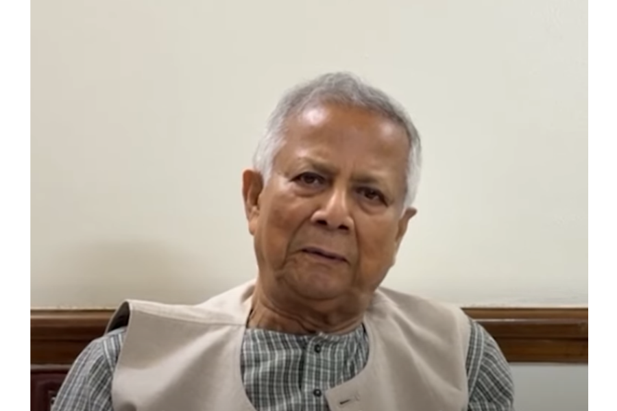 Bangladesh Air Force Jet Crashes into School Campus, 27 Dead and 88 Injured