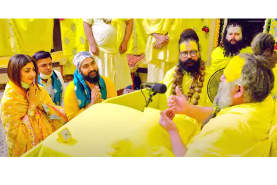 Shilpa Shetty Raj Kundra Vrindavan Visit