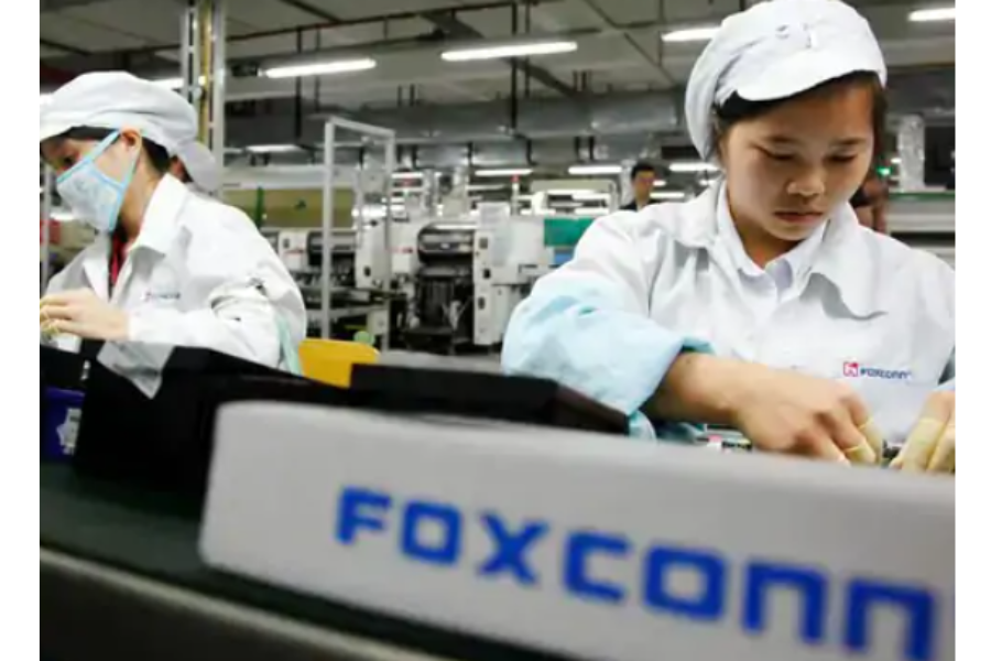 Apple Begins iPhone 17 Production in India, Foxconn Expands Operations Beyond China