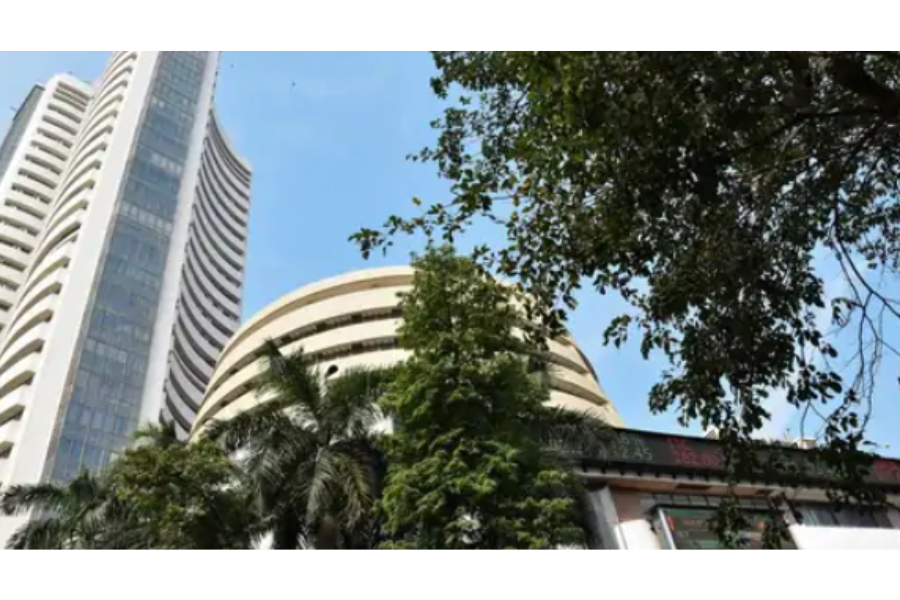 Sensex Gains 123 Points to Close at 81,548; Nifty Ends Above 25,000 on Buying in Energy and FMCG Stocks