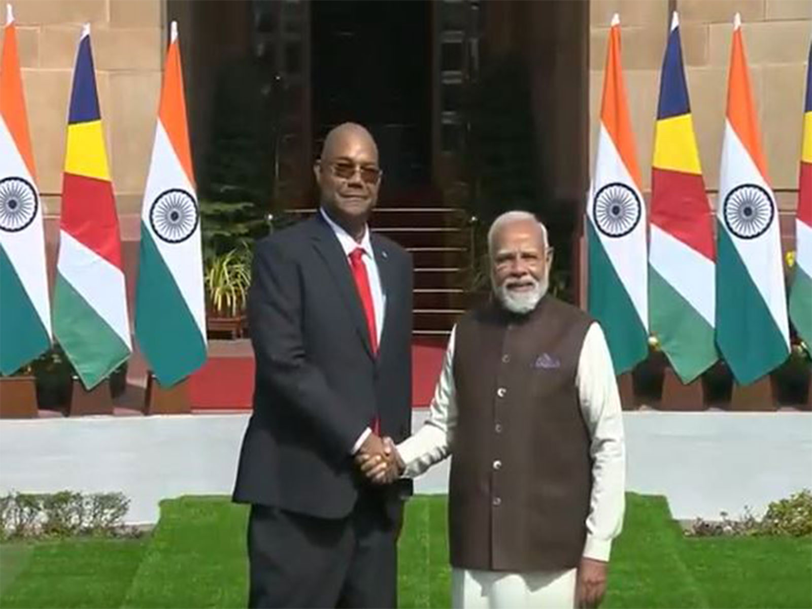 PM Modi Meets Seychelles President Patrick Herminie in New Delhi