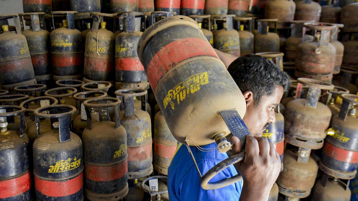 Domestic LPG Cylinder Price Increased in Delhi